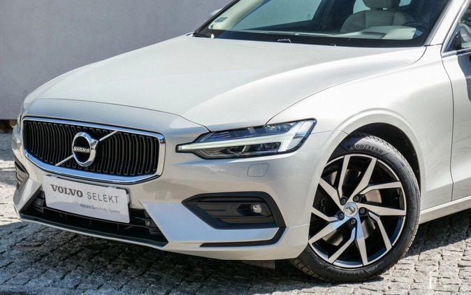 Volvo V60 cena 134900 przebieg: 87389, rok produkcji 2019 z Wronki małe 497